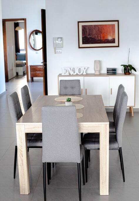 Seafront Two Bedroom Apartment Saint Julian's Ngoại thất bức ảnh