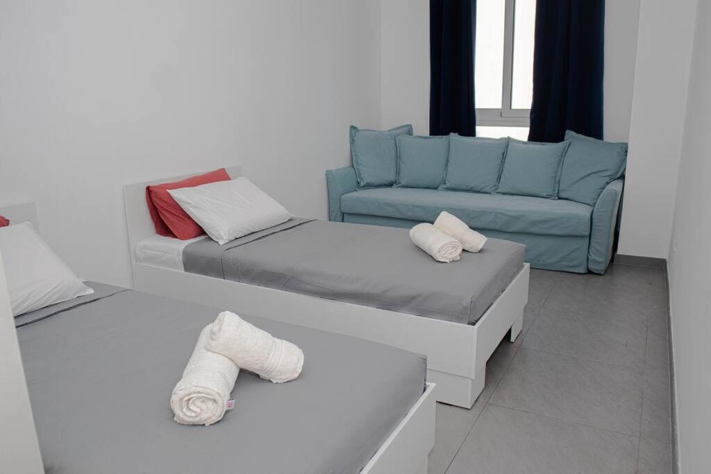 Seafront Two Bedroom Apartment Saint Julian's Ngoại thất bức ảnh