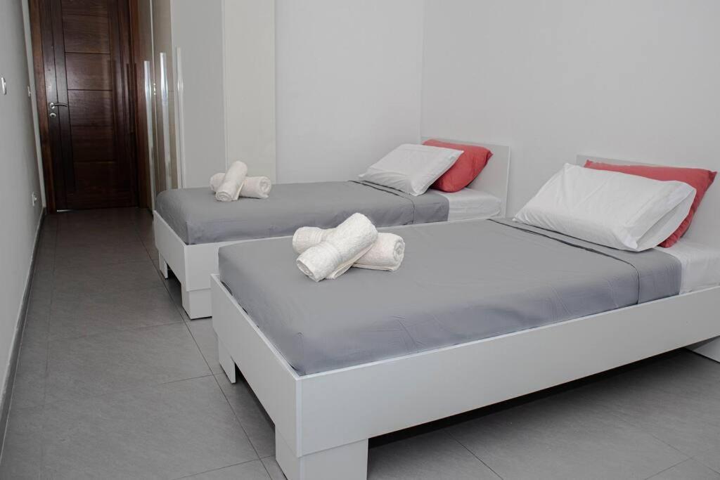 Seafront Two Bedroom Apartment Saint Julian's Ngoại thất bức ảnh
